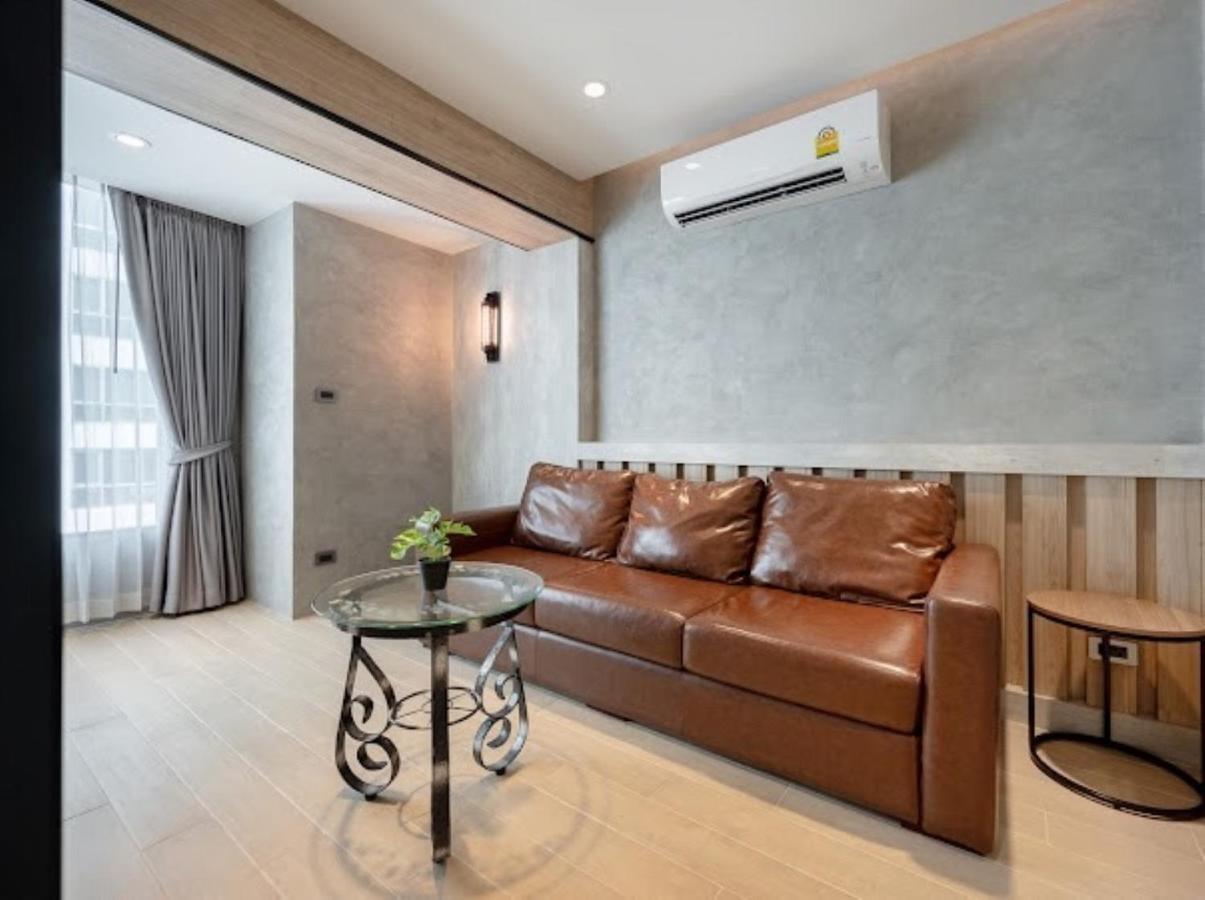 Loft Bangkok Hotel Exterior photo